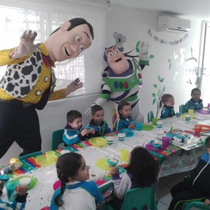  - eventos, personajes para fiestas